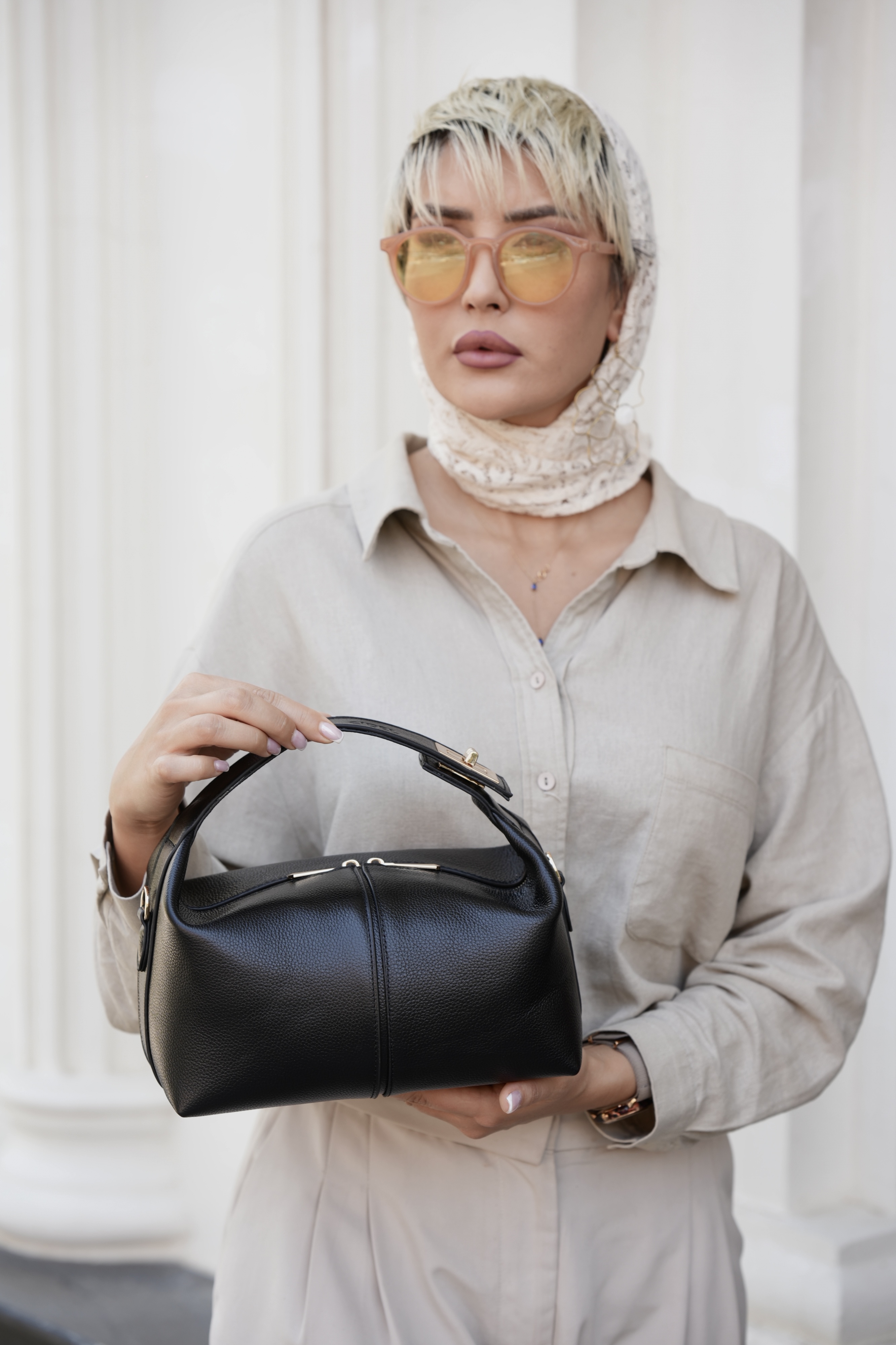 کیف لاریسا تمام چرم رنگ مشکی